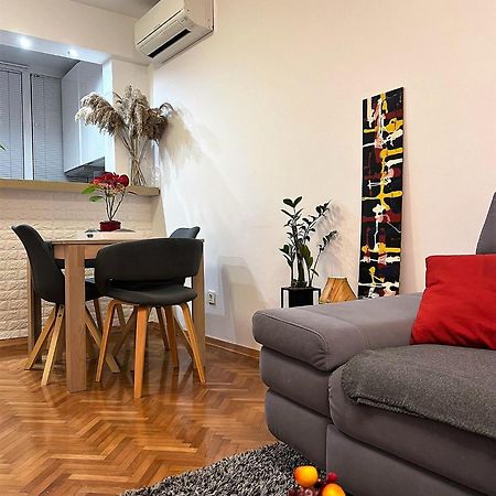 Mm Split Apartment - 5 Min By Car To The Beach & City Center - Free Public Parking 外观 照片