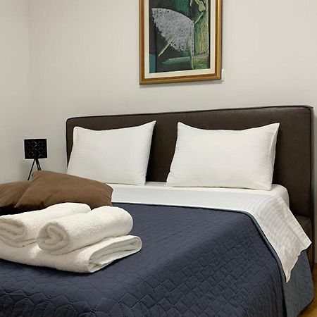 Mm Split Apartment - 5 Min By Car To The Beach & City Center - Free Public Parking 外观 照片