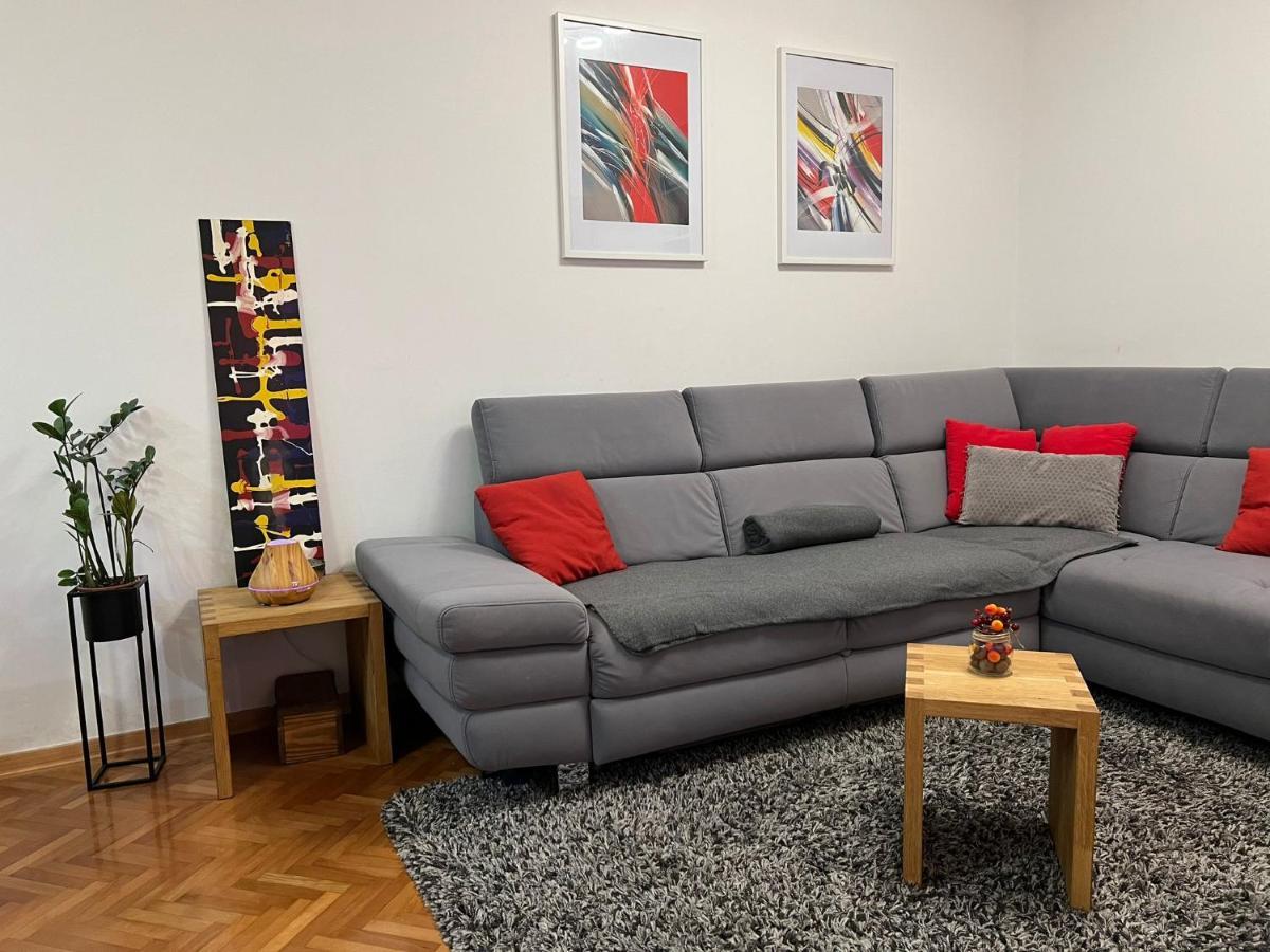Mm Split Apartment - 5 Min By Car To The Beach & City Center - Free Public Parking 外观 照片