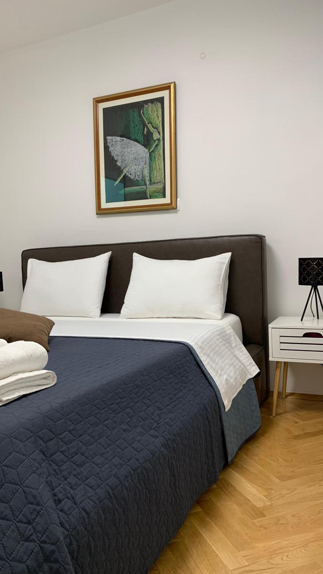 Mm Split Apartment - 5 Min By Car To The Beach & City Center - Free Public Parking 外观 照片